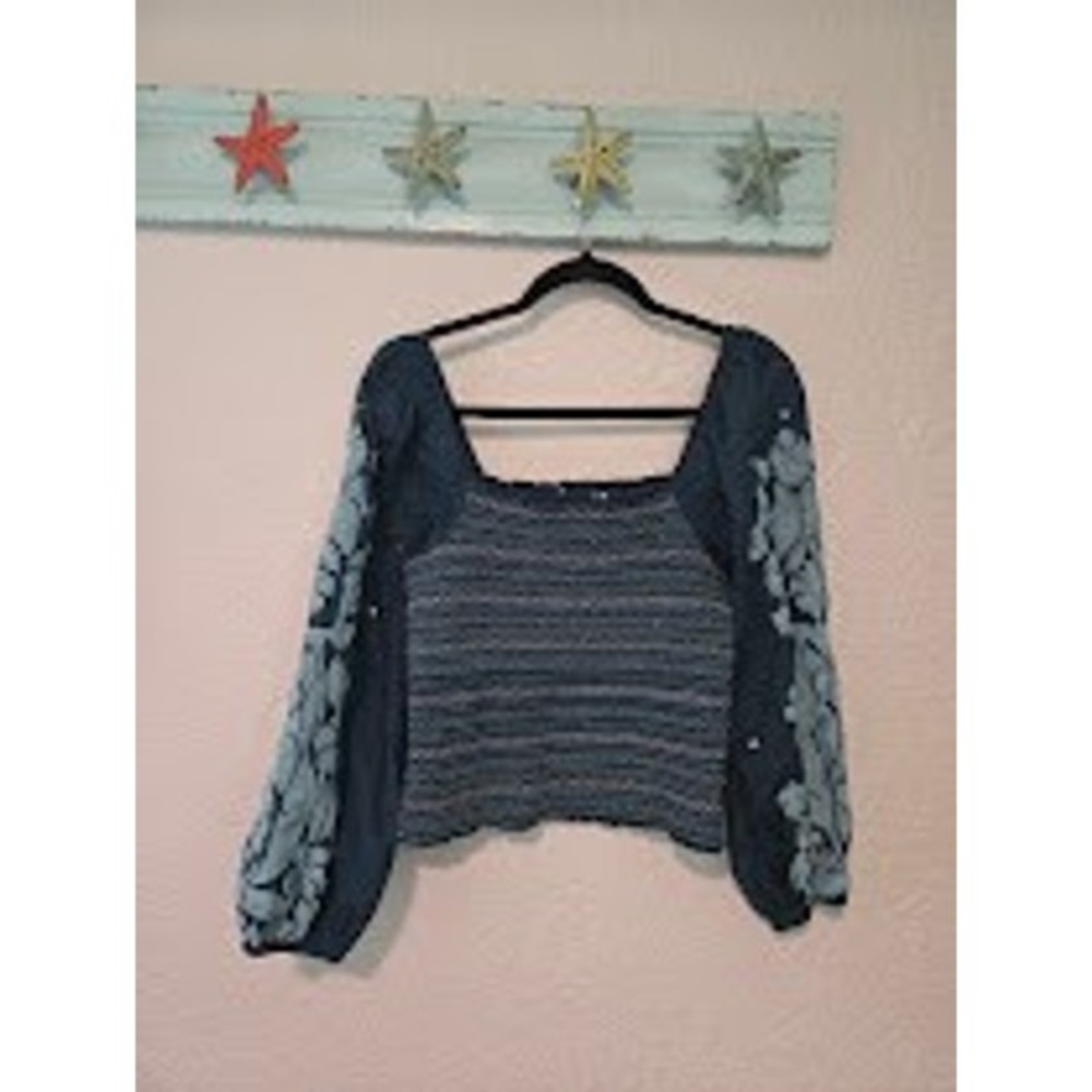 Anthro‎ Blue Embroidered Top